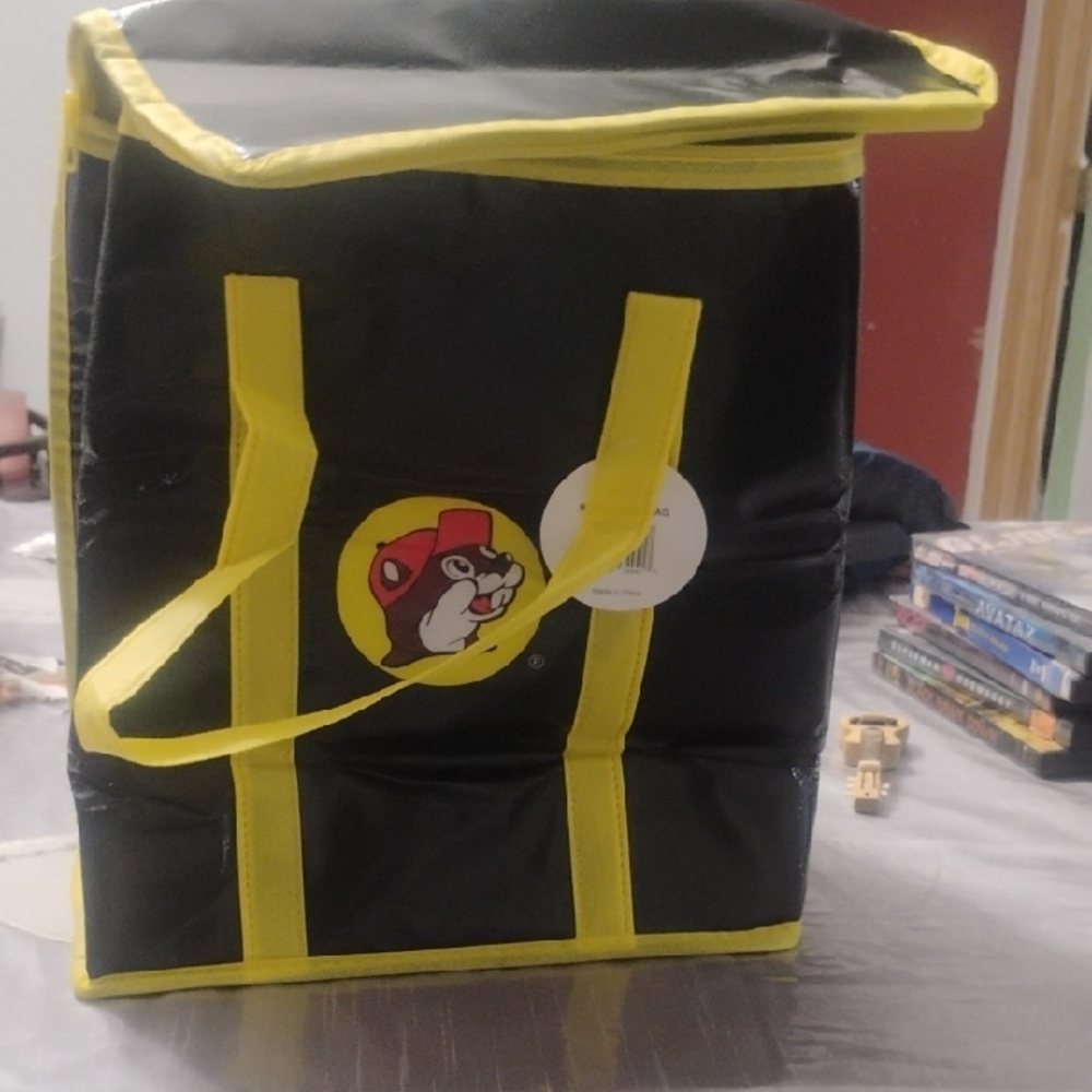 Buc-ee's Black and Yellow Insulated Bag